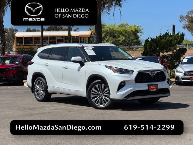 2022 Toyota Highlander Platinum AWD photo