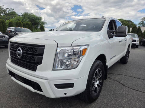 2020 Nissan Titan SV 4WD photo