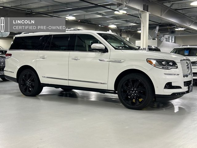 2023 Lincoln Navigator L Reserve 4WD photo