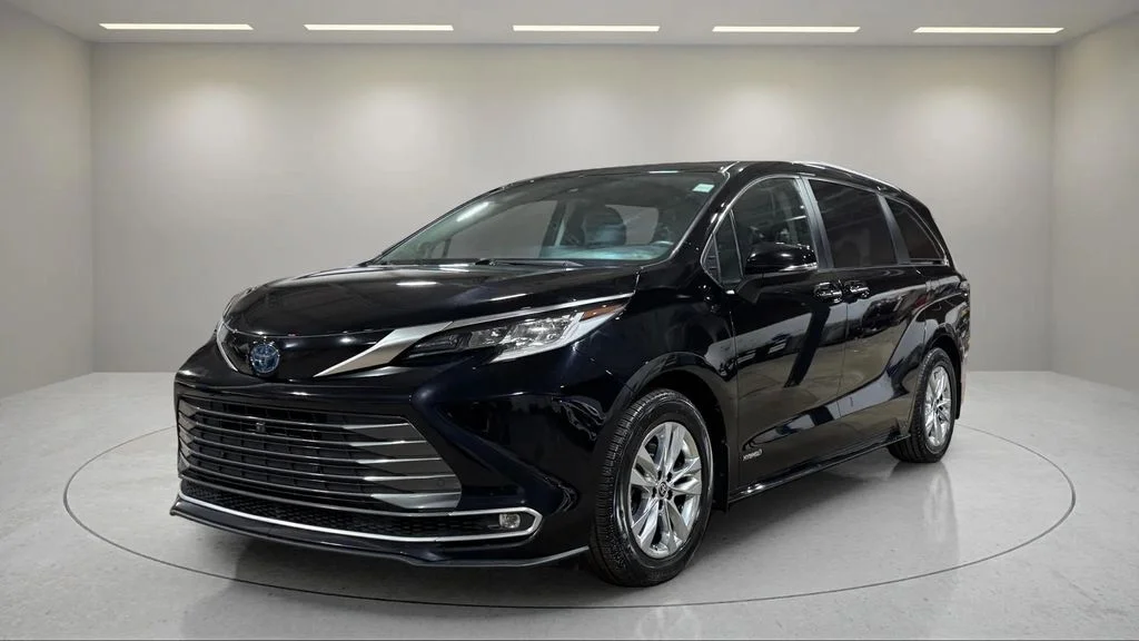 2021 Toyota Sienna  AWD photo