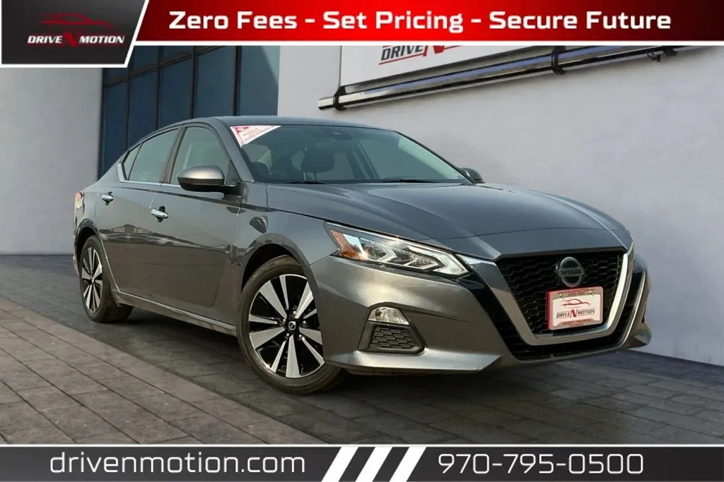 2021 Nissan Altima 2.5 SV FWD photo