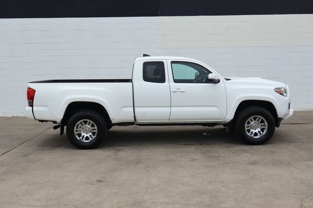2016 Toyota Tacoma TRD Sport RWD photo