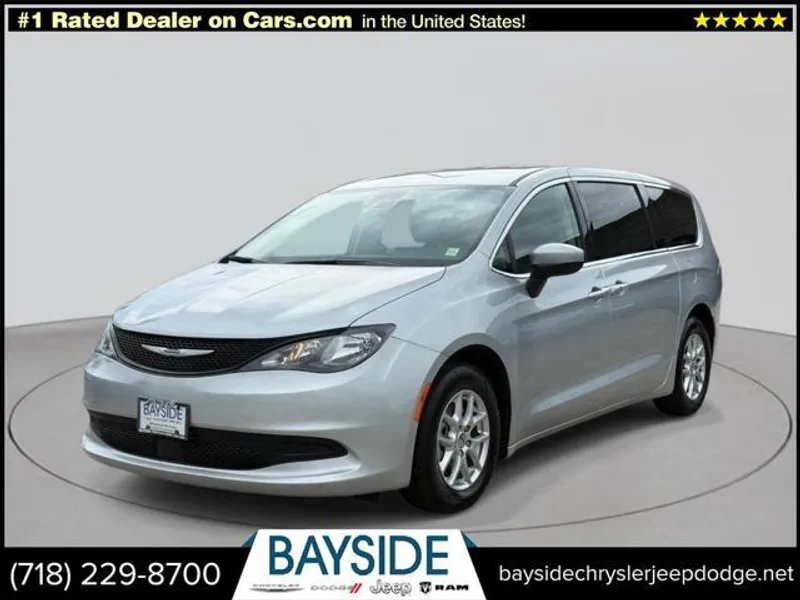2023 Chrysler Voyager LX FWD photo