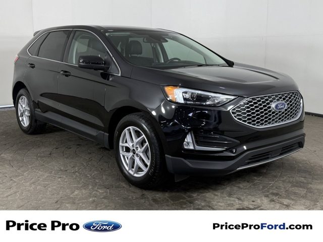 2023 Ford Edge  AWD photo