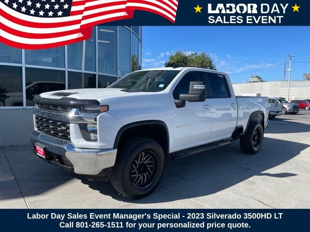2023 Chevrolet Silverado 3500HD LT 4WD photo