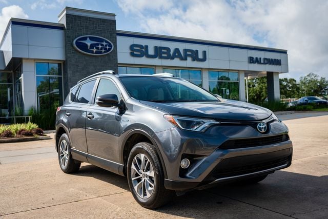 2018 Toyota RAV4 Hybrid XLE AWD photo