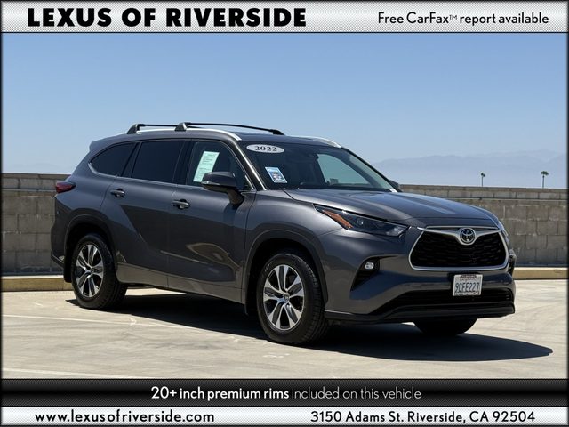 2022 Toyota Highlander XLE FWD photo