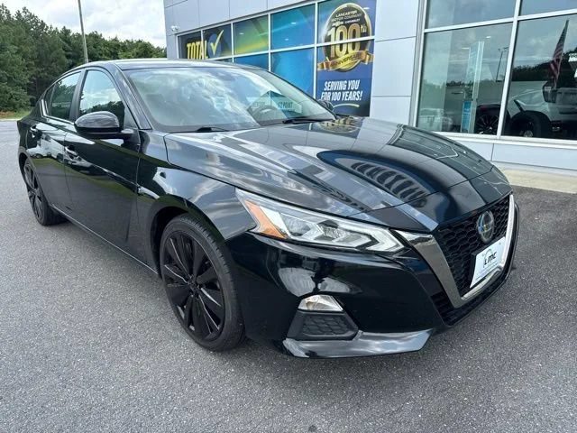 2021 Nissan Altima 2.5 SR FWD photo
