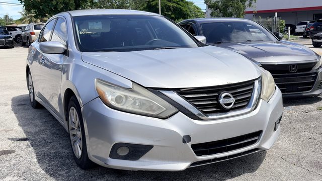 2017 Nissan Altima 2.5 S FWD photo