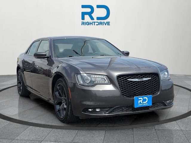 2023 Chrysler 300 300S RWD photo