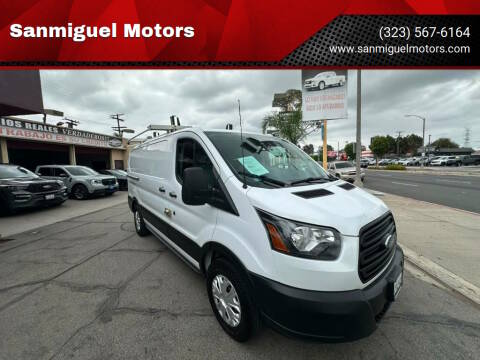 2019 Ford Transit Van  RWD photo
