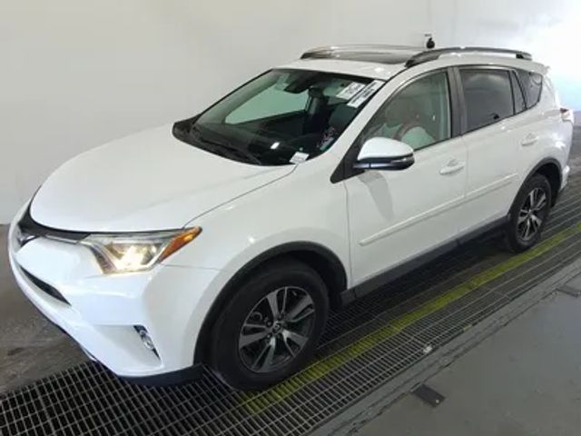2017 Toyota RAV4 XLE FWD photo