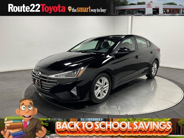 2020 Hyundai Elantra FWD photo