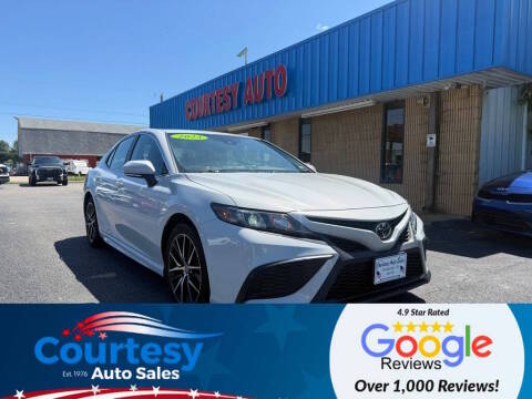 2023 Toyota Camry SE FWD photo