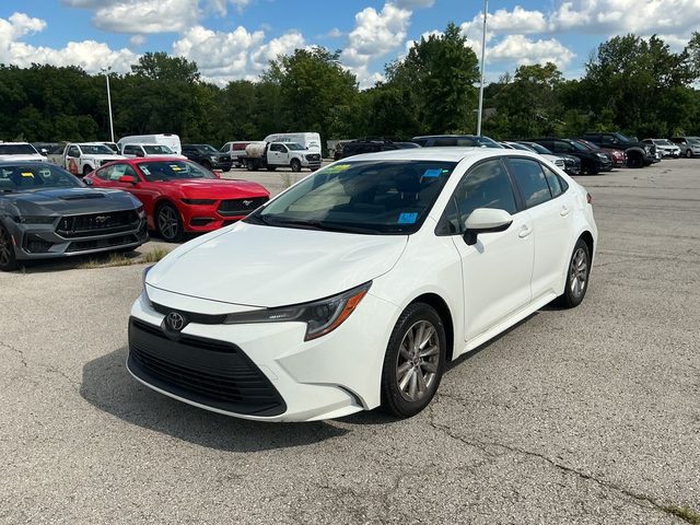 2023 Toyota Corolla LE FWD photo