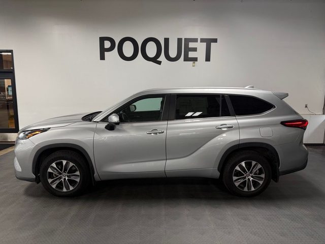 2023 Toyota Highlander XLE AWD photo
