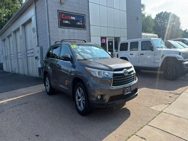 2015 Toyota Highlander XLE AWD photo