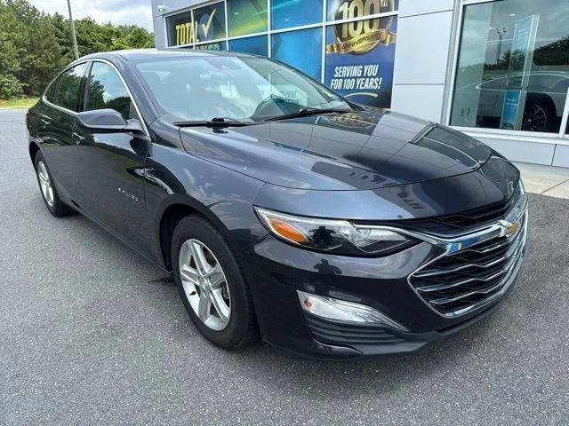2022 Chevrolet Malibu LS FWD photo