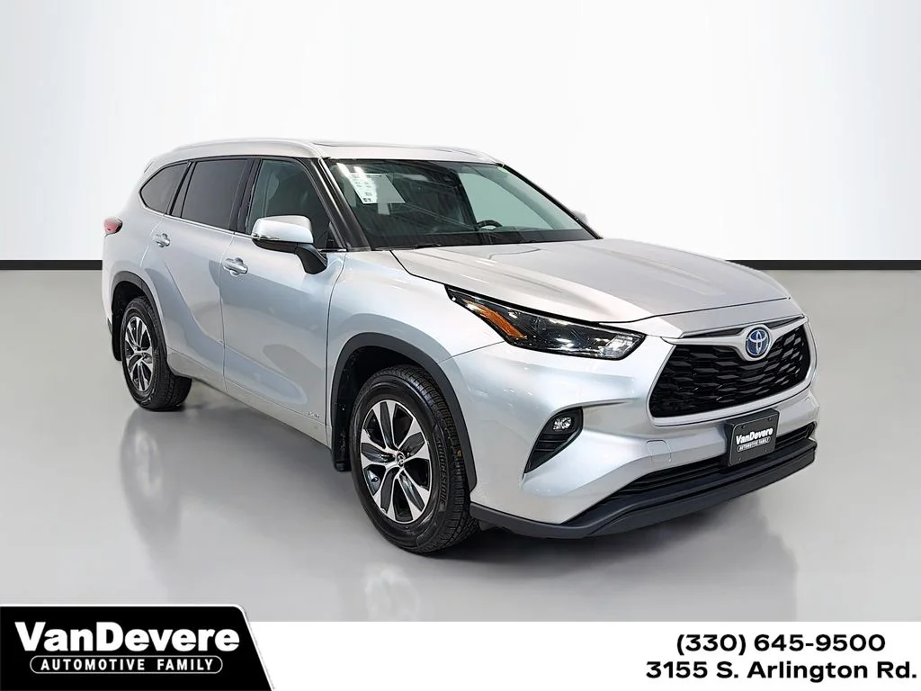 2022 Toyota Highlander Hybrid XLE AWD photo