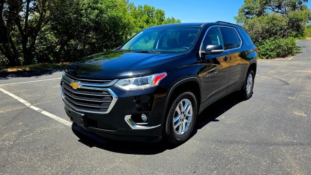 2021 Chevrolet Traverse LT Cloth AWD photo