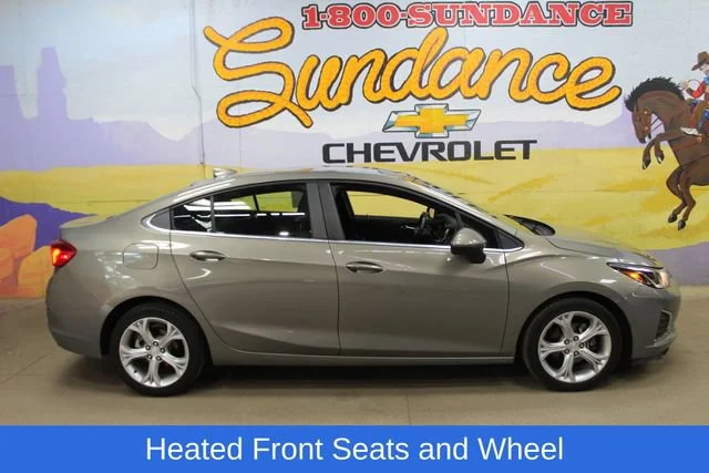 2019 Chevrolet Cruze Premier FWD photo