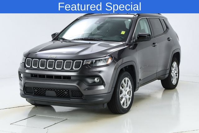 2022 Jeep Compass Latitude Lux 4WD photo