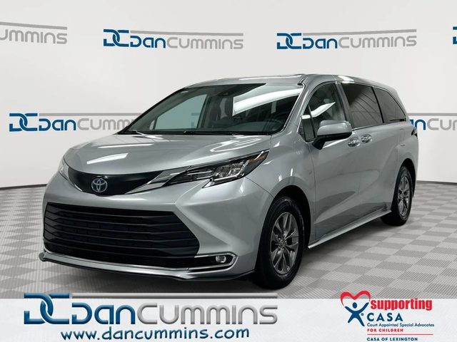 2023 Toyota Sienna XLE AWD photo