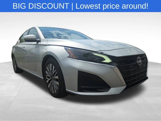 2023 Nissan Altima 2.5 SV FWD photo