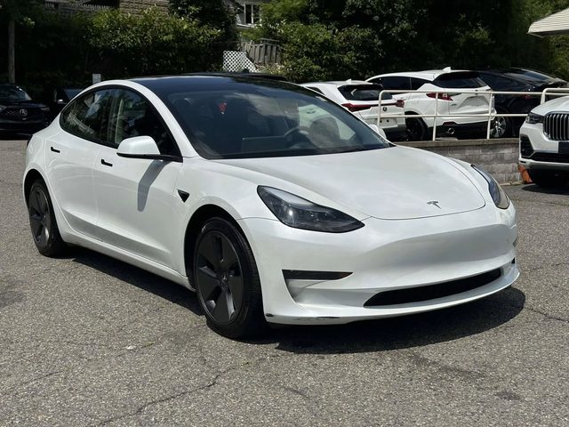2023 Tesla Model 3 RWD photo