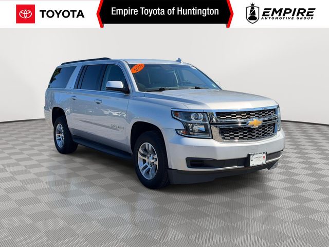 2018 Chevrolet Suburban LT 4WD photo