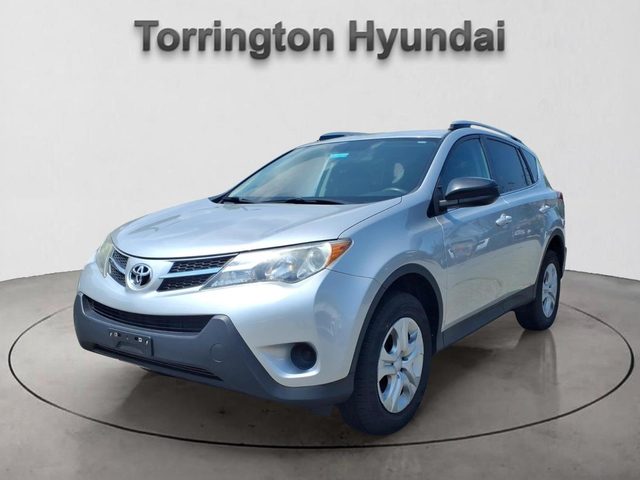2015 Toyota RAV4 LE AWD photo