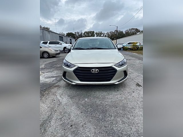 2017 Hyundai Elantra  FWD photo
