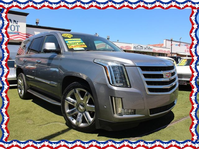 2018 Cadillac Escalade Luxury 4WD photo