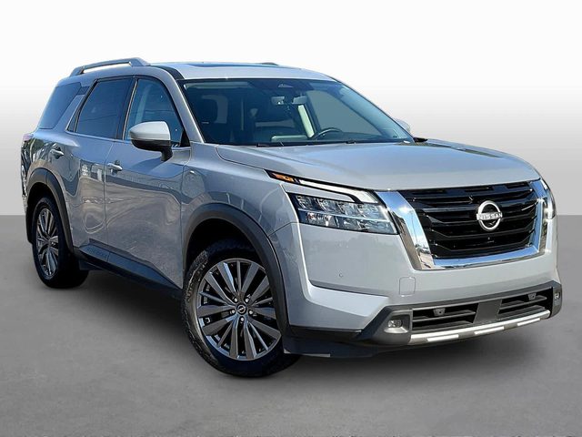 2023 Nissan Pathfinder SL 4WD photo