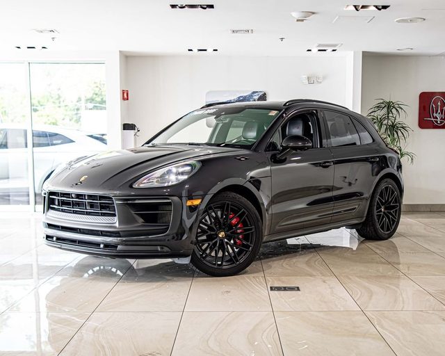 2023 Porsche Macan GTS AWD photo