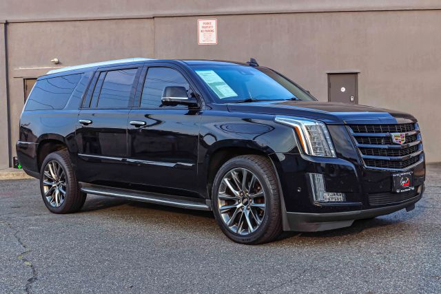 2020 Cadillac Escalade ESV Premium Luxury 4WD photo