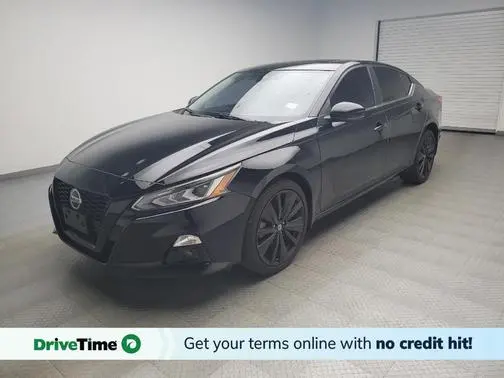 2022 Nissan Altima 2.5 SR AWD photo