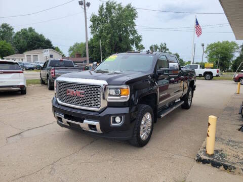 2016 GMC Sierra 2500HD Denali 4WD photo