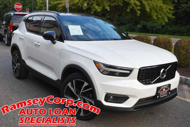 2019 Volvo XC40 R-Design AWD photo