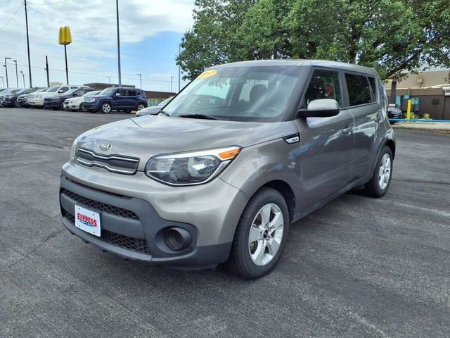 2017 Kia Soul Base FWD photo