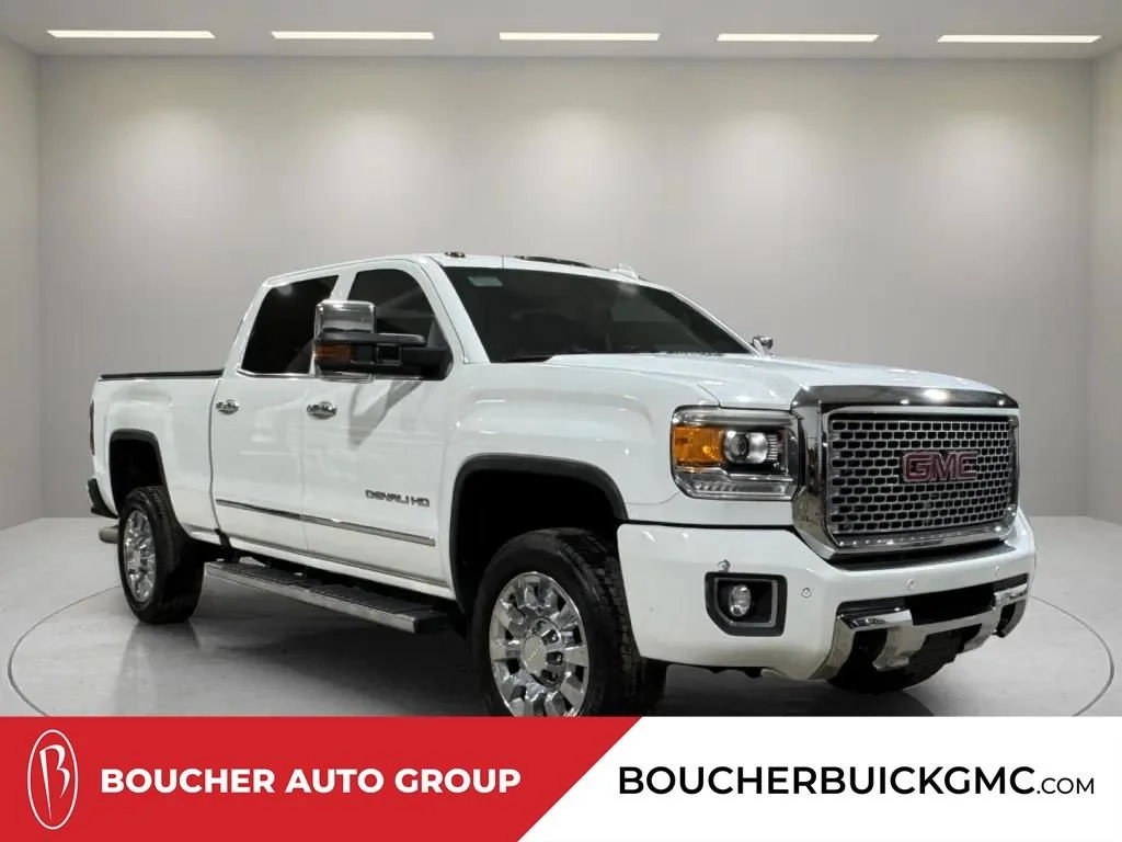 2016 GMC Sierra 2500HD Denali 4WD photo