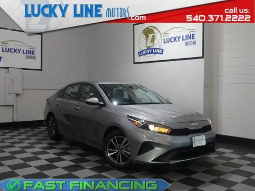 2023 Kia Forte LXS FWD photo