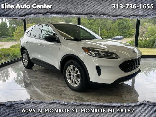 2022 Ford Escape SE AWD photo