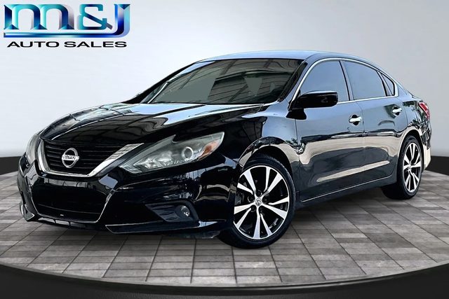 2017 Nissan Altima 2.5 FWD photo