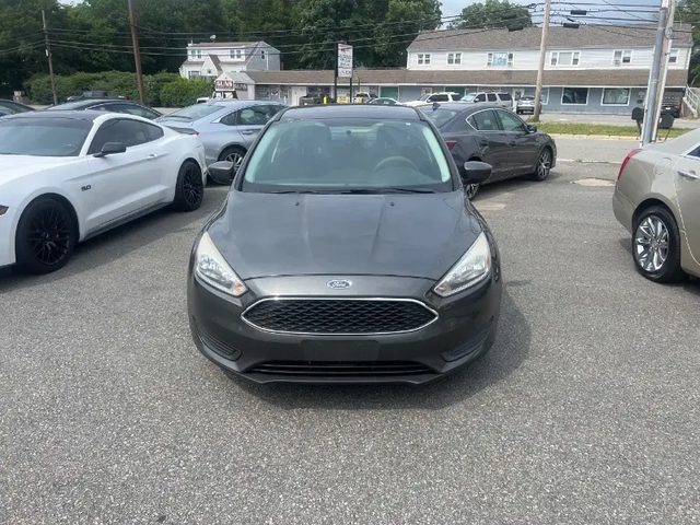 2018 Ford Focus SE FWD photo