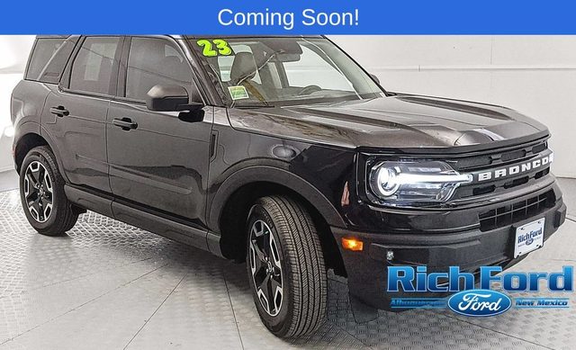 2023 Ford Bronco Sport Outer Banks 4WD photo