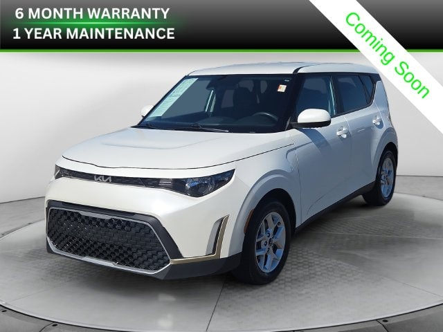 2023 Kia Soul LX FWD photo