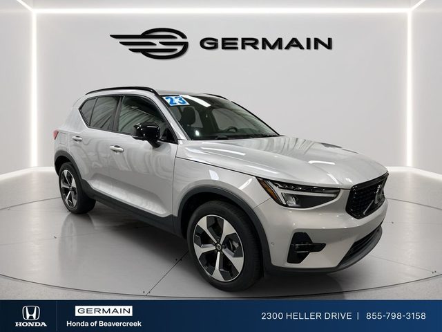 2023 Volvo XC40 Ultimate Dark Theme FWD photo