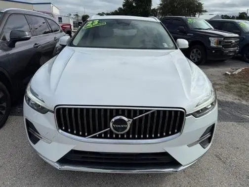 2023 Volvo XC60 Plus Bright Theme AWD photo