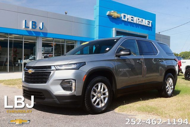 2023 Chevrolet Traverse LS FWD photo